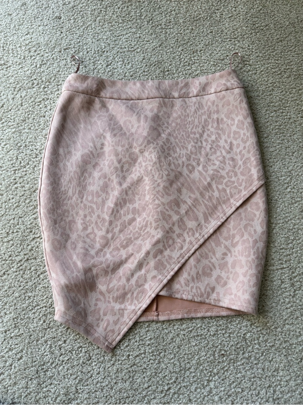 JustFab Blush Pink Leopard-Print Asymmetrical Skirt y2k